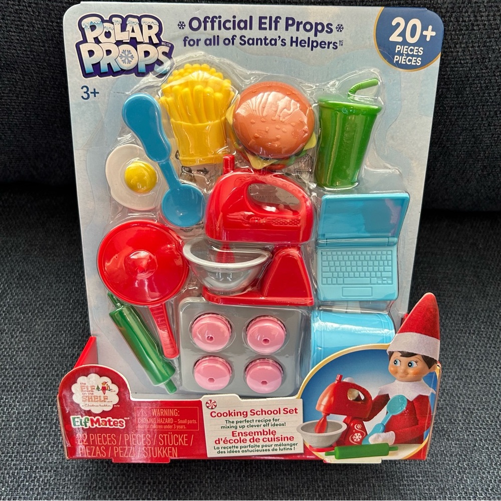 The Elf on the Shelf Polar Props - Help Elves Create play scene  20+ piece NIB